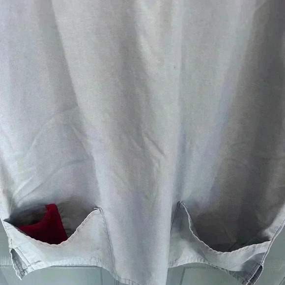 Women’s Dickies Scrub Top Size Medium. - Picture 4 of 4